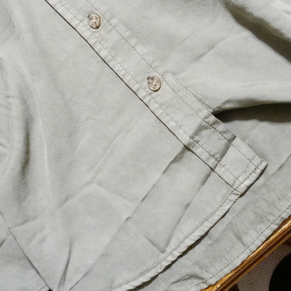 Womans soft button down - Picture 3 of 3